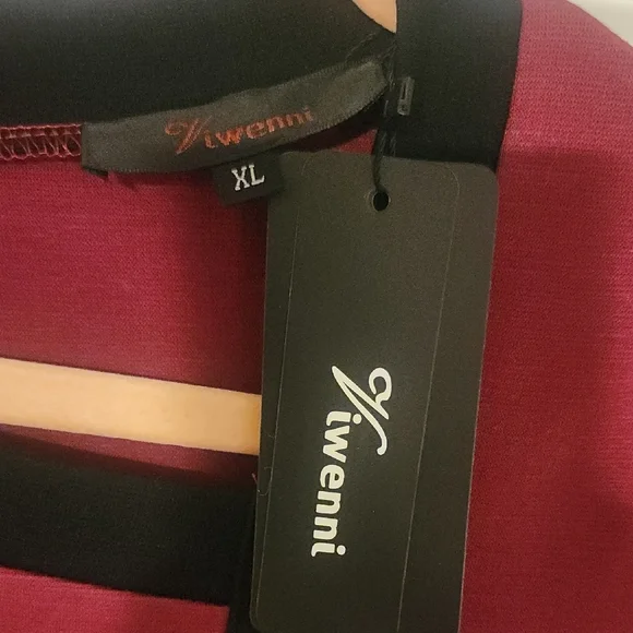 Elegant Burgundy Dress - Picture 2 of 2